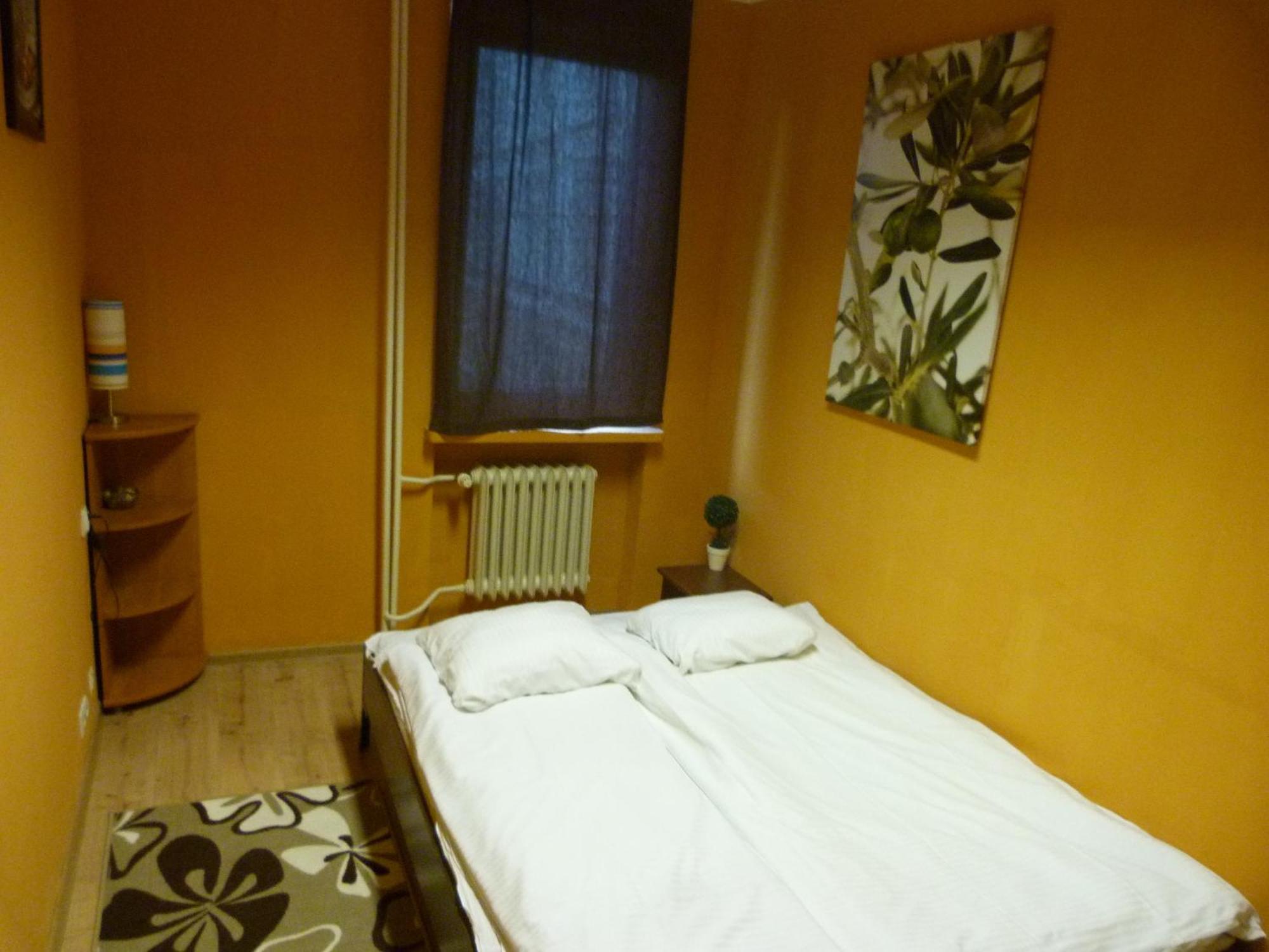 Jasna Hostelik Self Check-In Warsawa Bagian luar foto