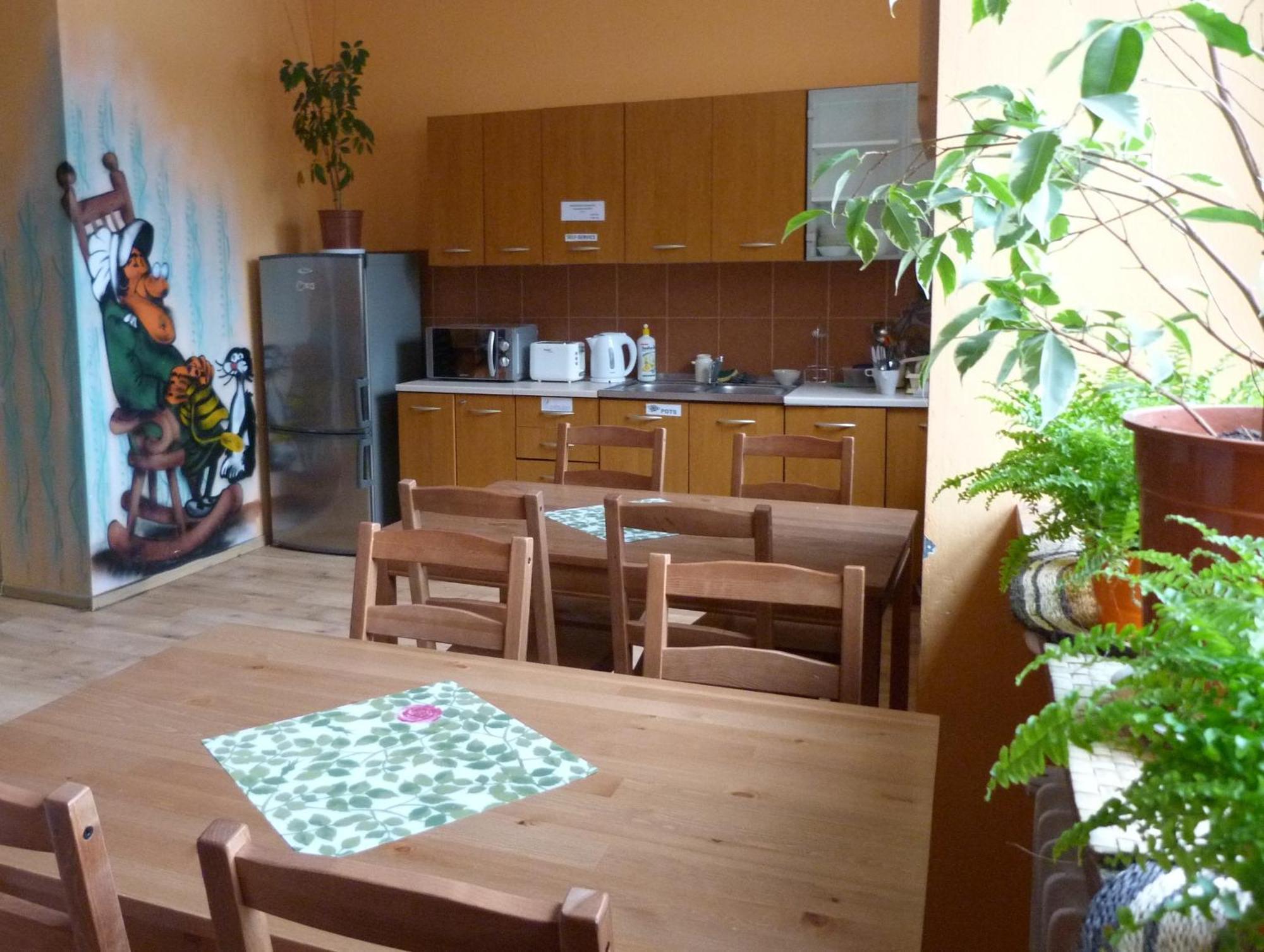 Jasna Hostelik Self Check-In Warsawa Bagian luar foto