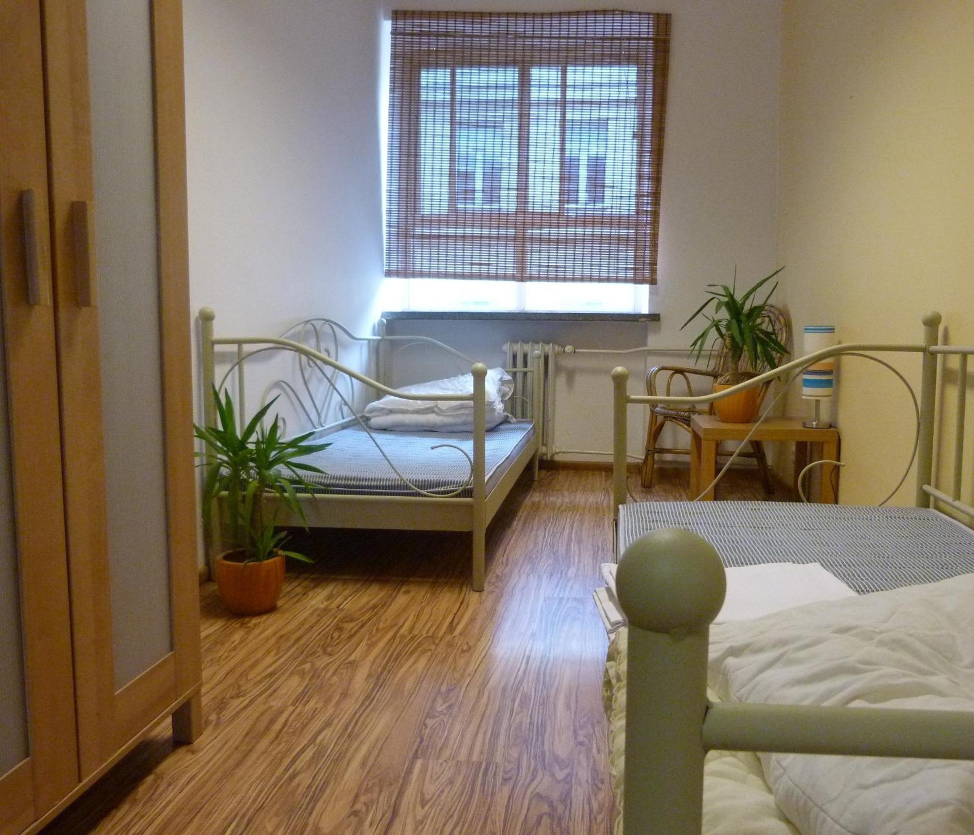 Jasna Hostelik Self Check-In Warsawa Bagian luar foto