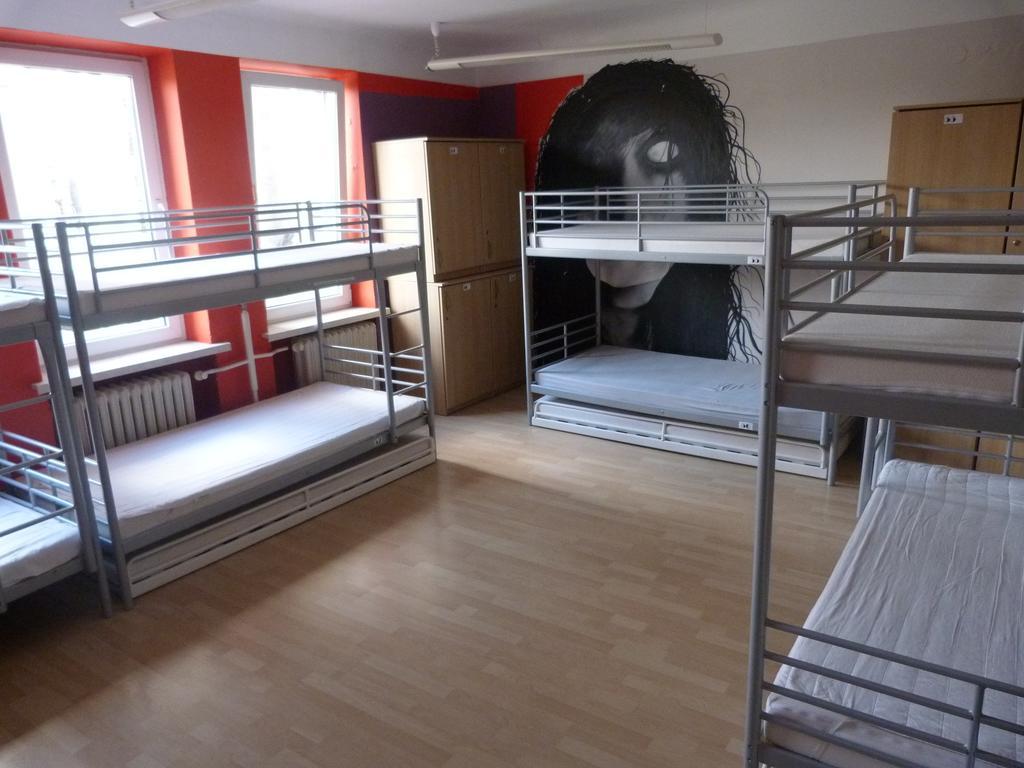 Jasna Hostelik Self Check-In Warsawa Bagian luar foto