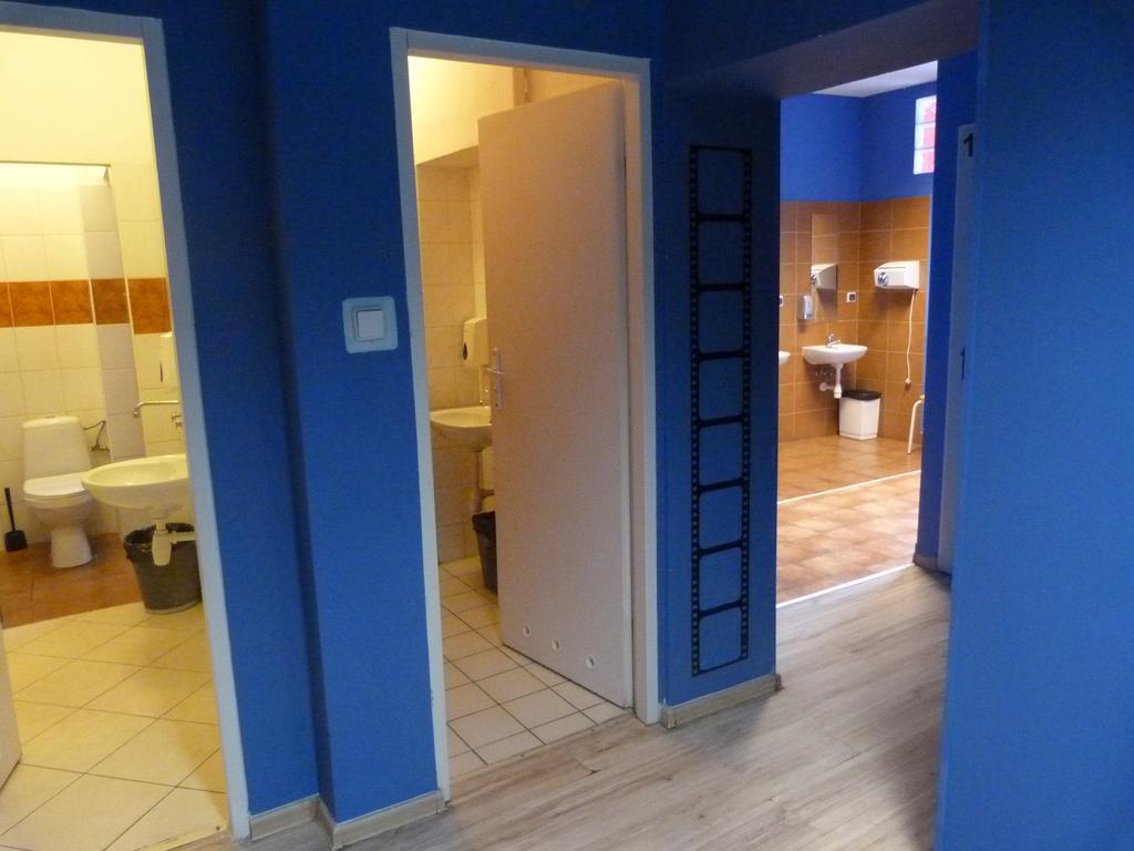 Jasna Hostelik Self Check-In Warsawa Ruang foto